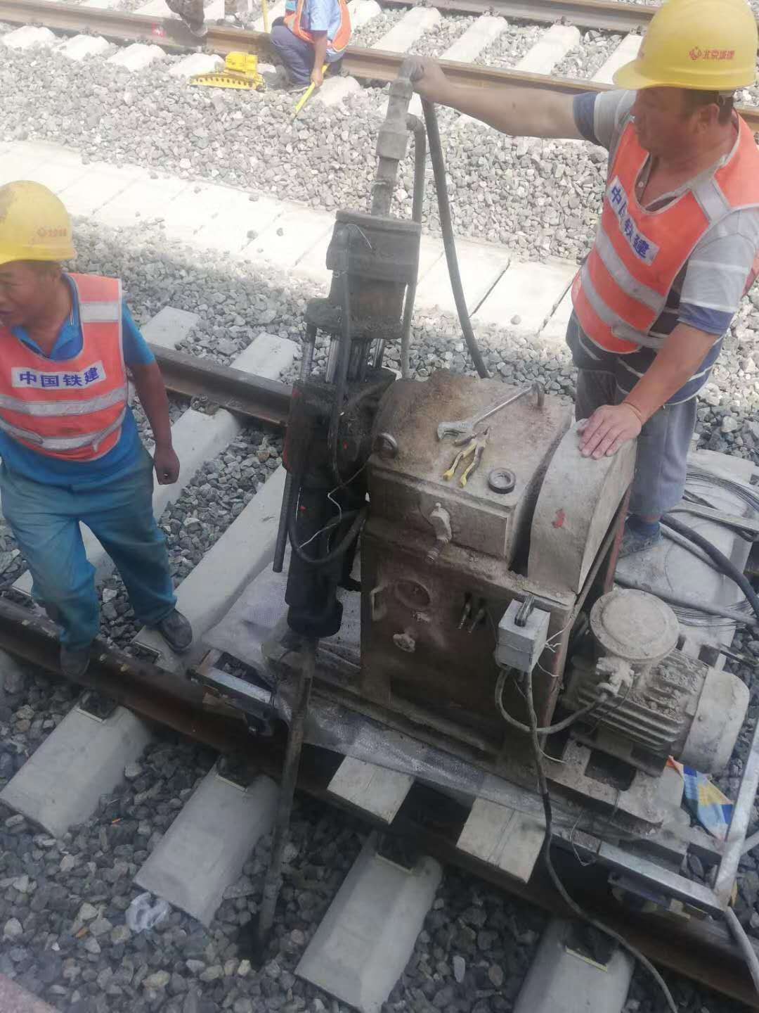 穆棱厂房地基下沉严重加固方法